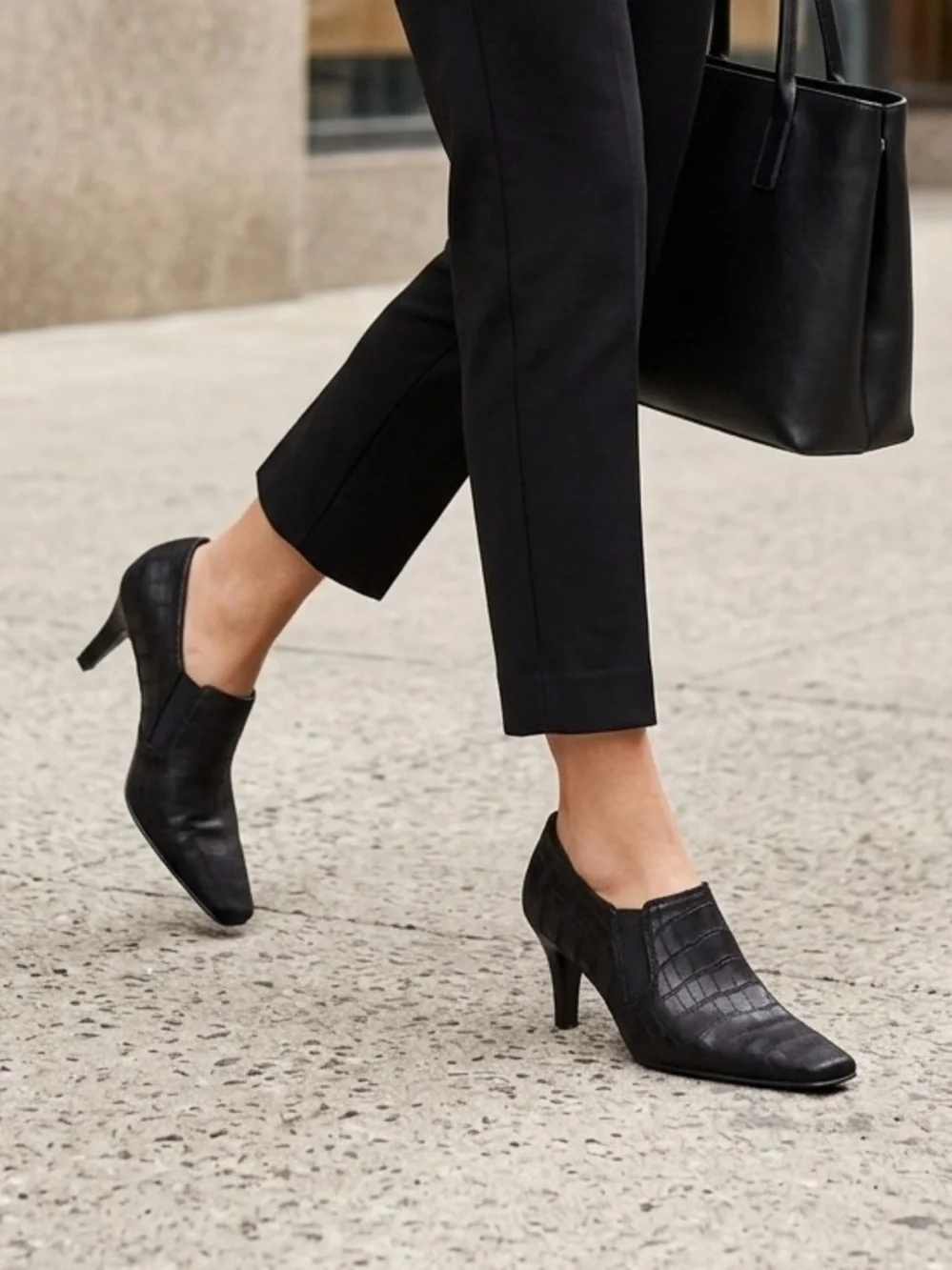 Liz Claiborne Black Patterned Booties